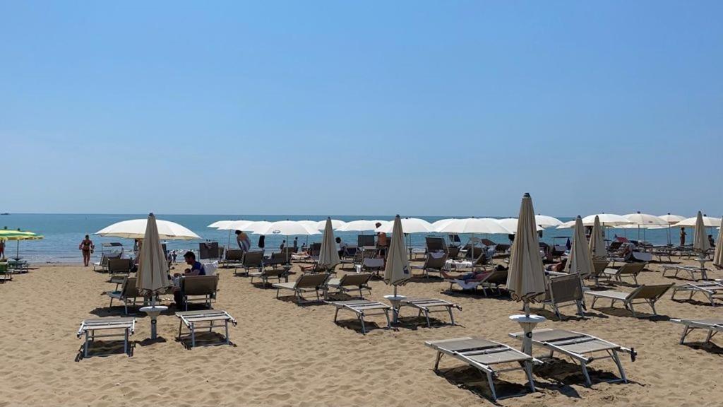 Hotel Mediterraneo Suite&Residence ليدو دي يسولو المظهر الخارجي الصورة