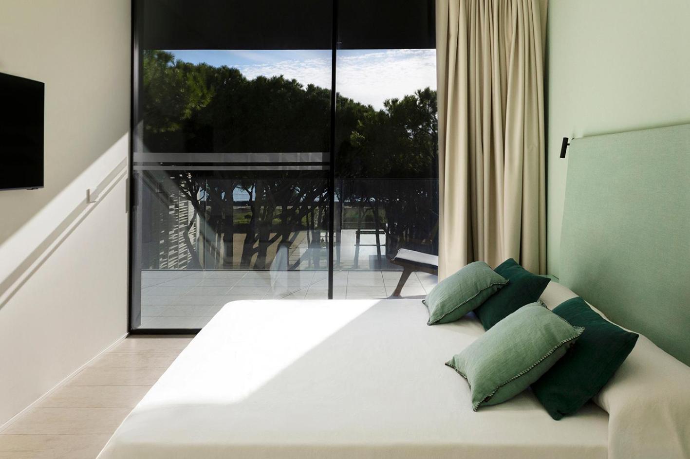 Hotel Mediterraneo Suite&Residence ليدو دي يسولو المظهر الخارجي الصورة