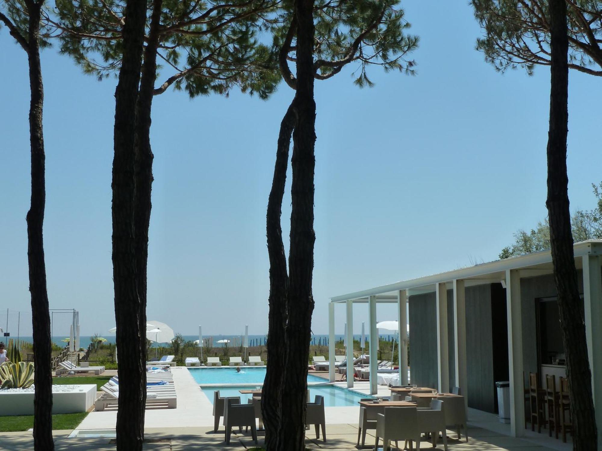Hotel Mediterraneo Suite&Residence ليدو دي يسولو المظهر الخارجي الصورة