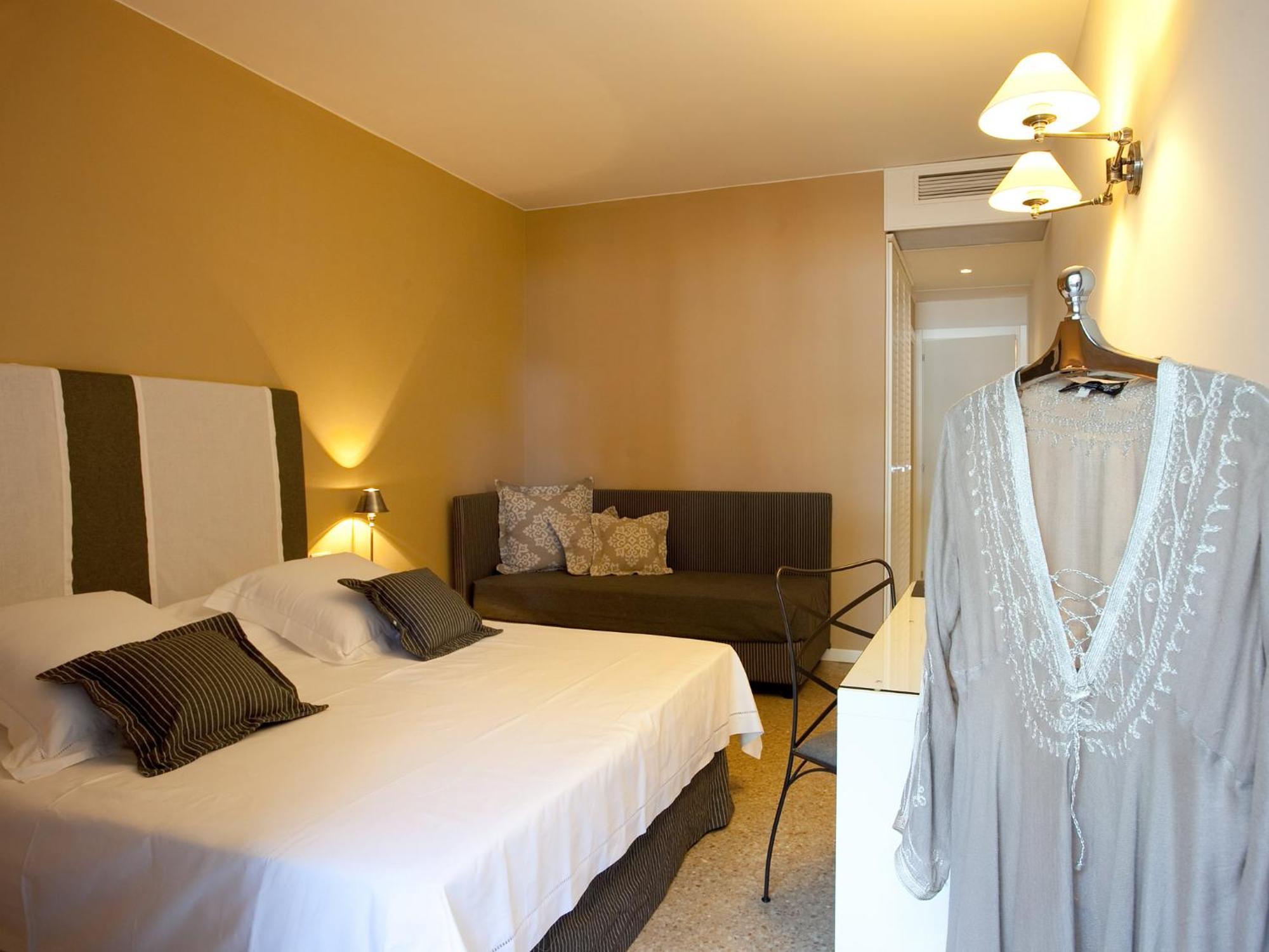 Hotel Mediterraneo Suite&Residence ليدو دي يسولو المظهر الخارجي الصورة