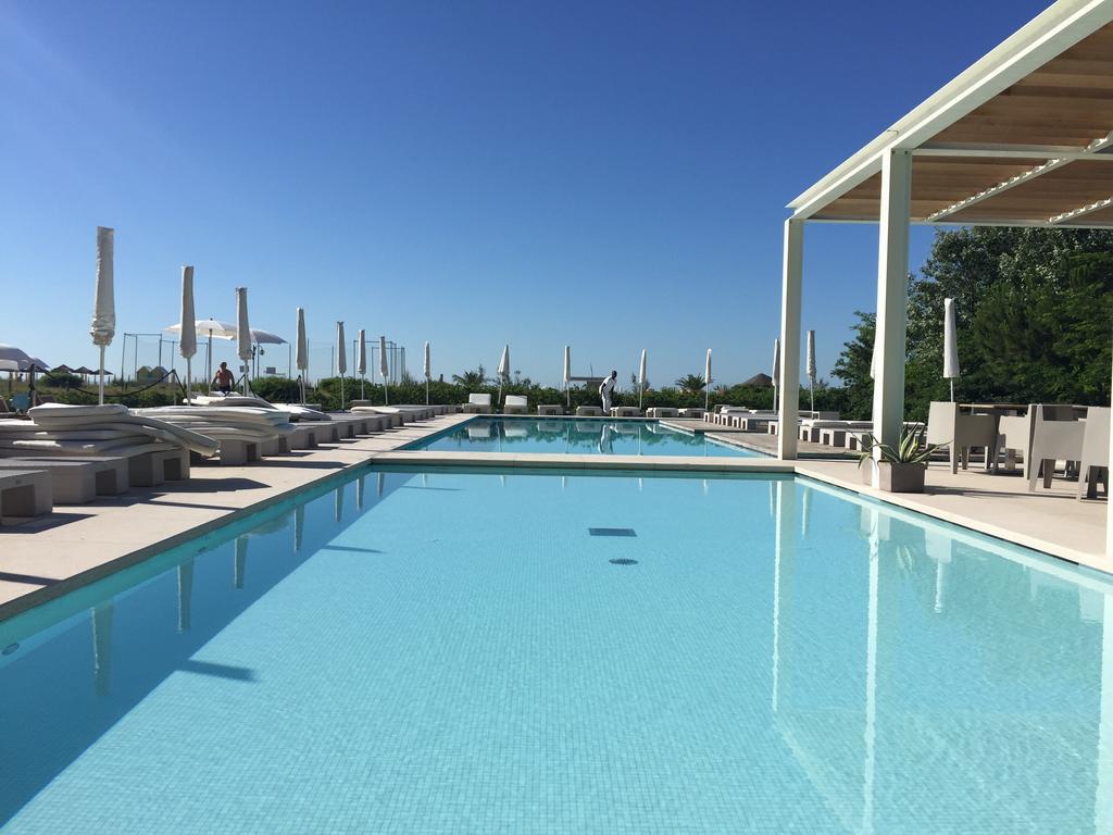 Hotel Mediterraneo Suite&Residence ليدو دي يسولو المظهر الخارجي الصورة